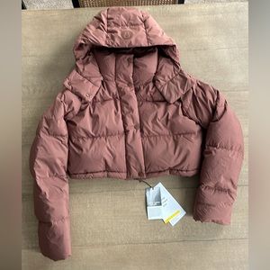 NWT lululemon wunder puff super cropped jacket-size 4- roasted brown